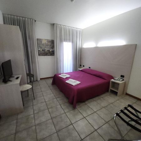 Ahr Hotel Villa Alighieri Стра Екстериор снимка