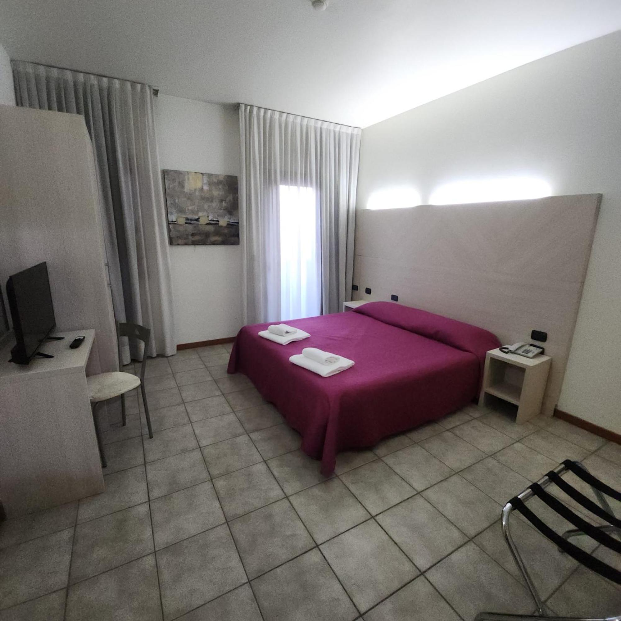 Ahr Hotel Villa Alighieri Стра Екстериор снимка
